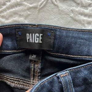 PAIGE Skinny jeans 26 good quality dark/tone dark blue . Fits 5'2 height .